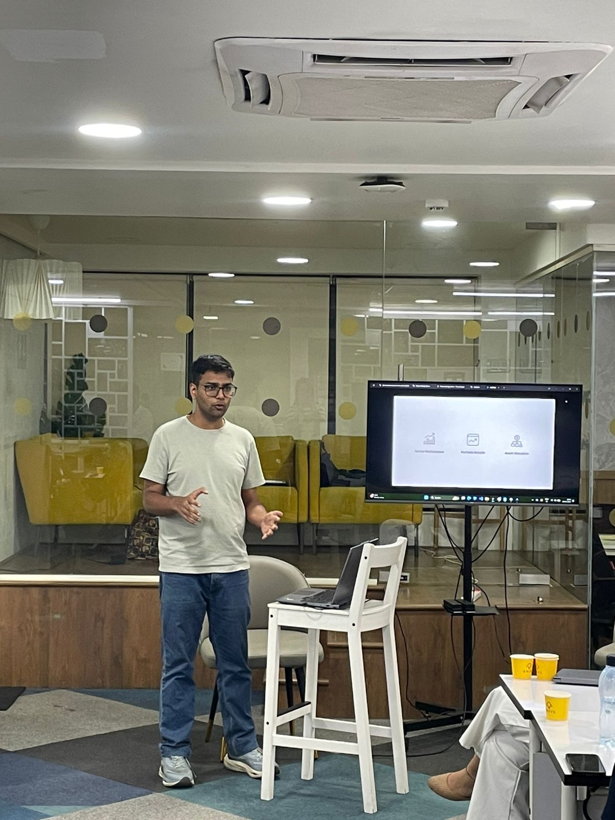 Ritesh presenting a builder demo
